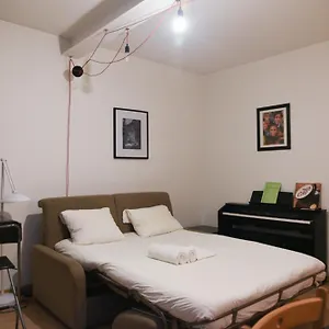 Appartement Comfortable Near Montmartre, Paris